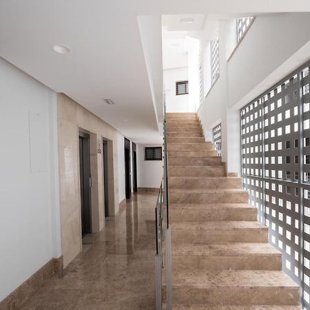 Апартаменты Apartamento De Lujo En Plaza Del Teatro Малага Экстерьер фото