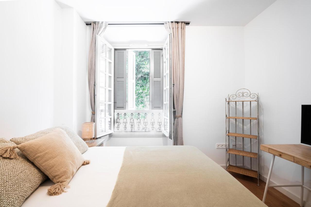Апартаменты Apartamento De Lujo En Plaza Del Teatro Малага Экстерьер фото