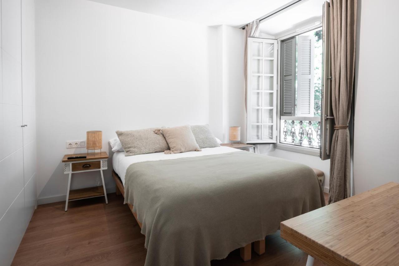 Апартаменты Apartamento De Lujo En Plaza Del Teatro Малага Экстерьер фото